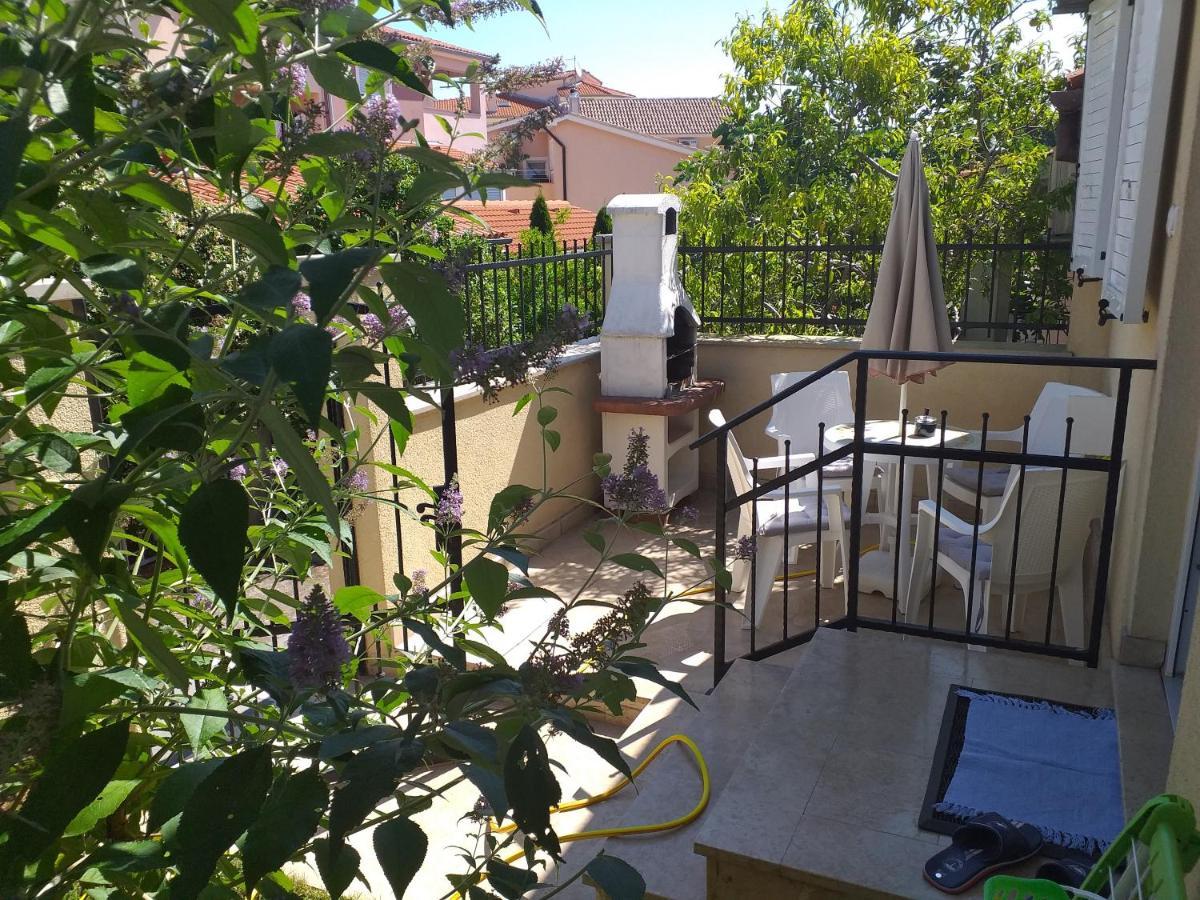 Apartman Vida Pula Exterior foto