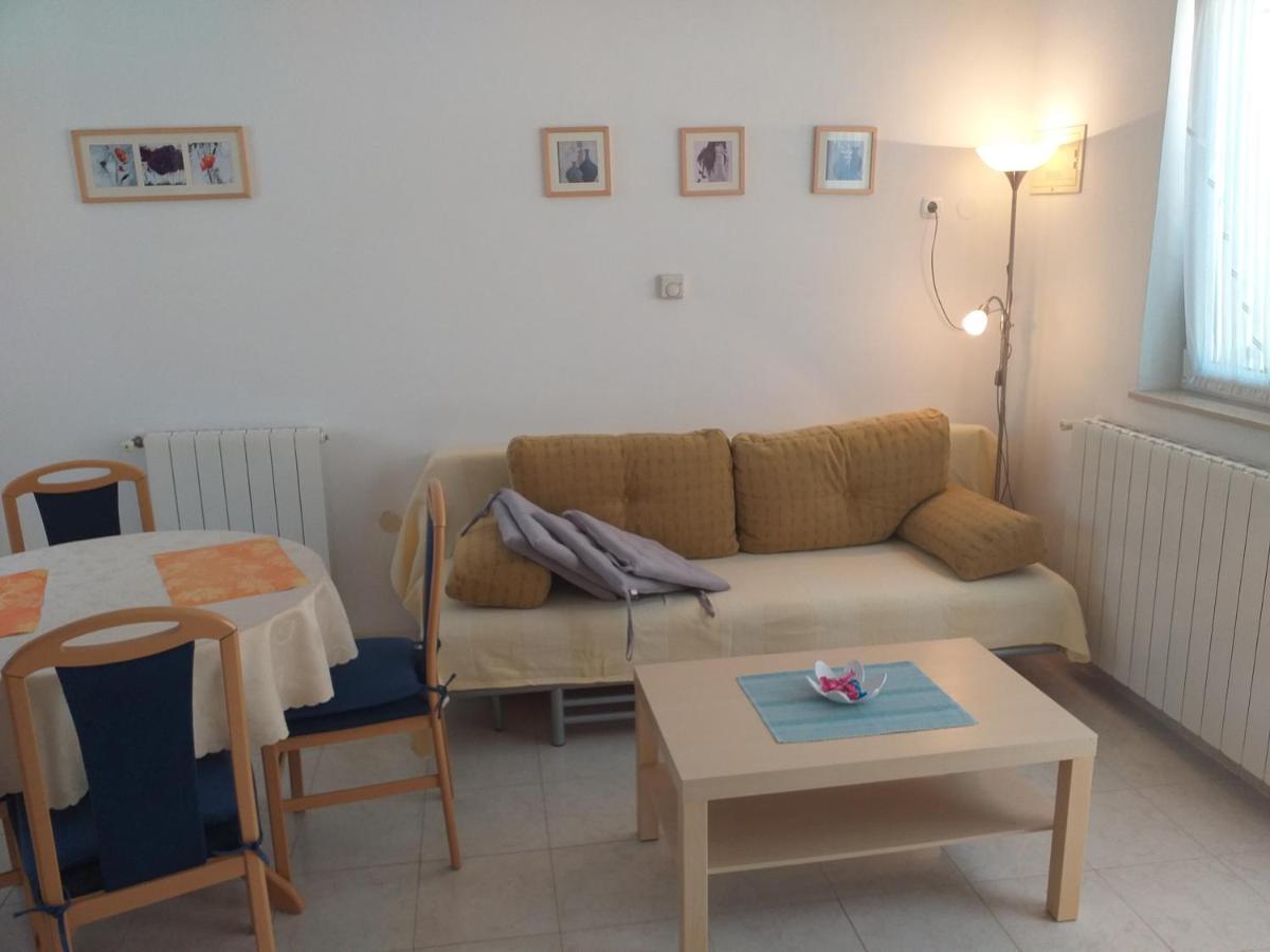 Apartman Vida Pula Exterior foto